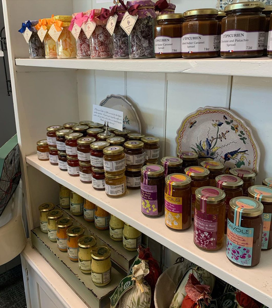 PleasantonDT's tweet photo. Mother’s Day is coming up and American Harvest has specialty food items straight from France to gift your loved ones! AND, just look at how perfect that packaging is for the occasion!

#Repost
Photo - American Harvest https://t.co/nzTfyZzHOm