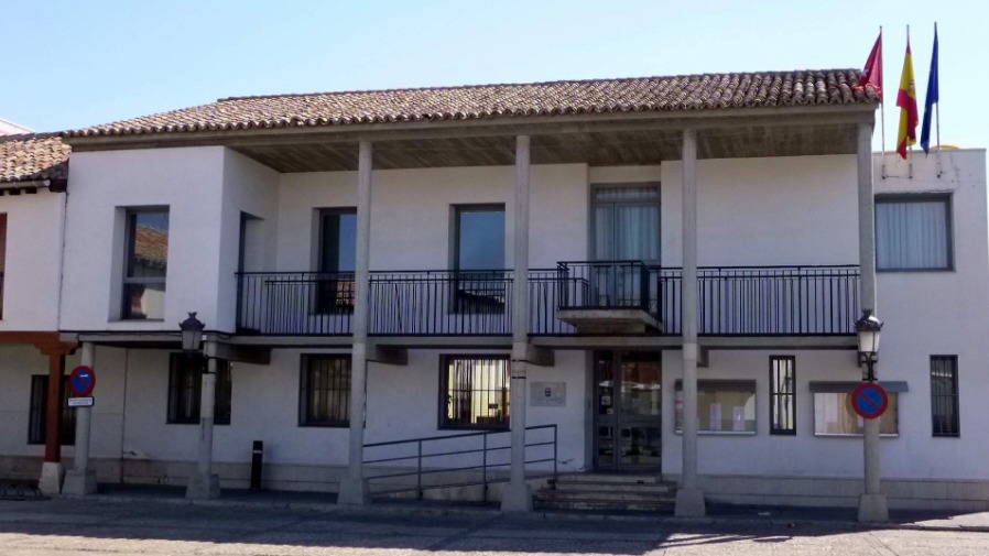 CSValdemoro's tweet photo. Las extrañas alianzas del pleno de hoy 🗳️:

 PSOEValdemoro ➕ MMValdemoro
 ➕ Vox_Valdemoro votan juntos en contra del interés de TODOS los valdemoreños.

#AlianzaPSOEyMMconVox
#LasExtrañasAmistades 

Dentro hilo 👇 https://t.co/hC0yHT3byL