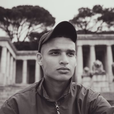 jronaldoman7's tweet photo. Chuck is back  #NewProfilePic https://t.co/Pe3HZYm2iB