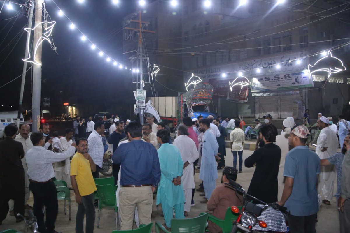MQMPUpdates's tweet photo. چیئرمین پاک سرزمین پارٹی سید مصطفی کمال کا  نماز تراویح کے بعد رات گئے مرکزی الیکشن آفس #NA249 آمد، ذمہ دران و کارکان سے ملاقات کی

@KamalPSP 
#PSP #MustafaKamal #Karachi #Ramazan #PSPNA249 https://t.co/g5GhUy3yA5