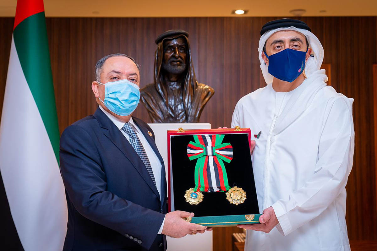 منح السفير الأردني في أبو ظبي وسام الاستقلال من الطبقة الاولى بترا الاردن