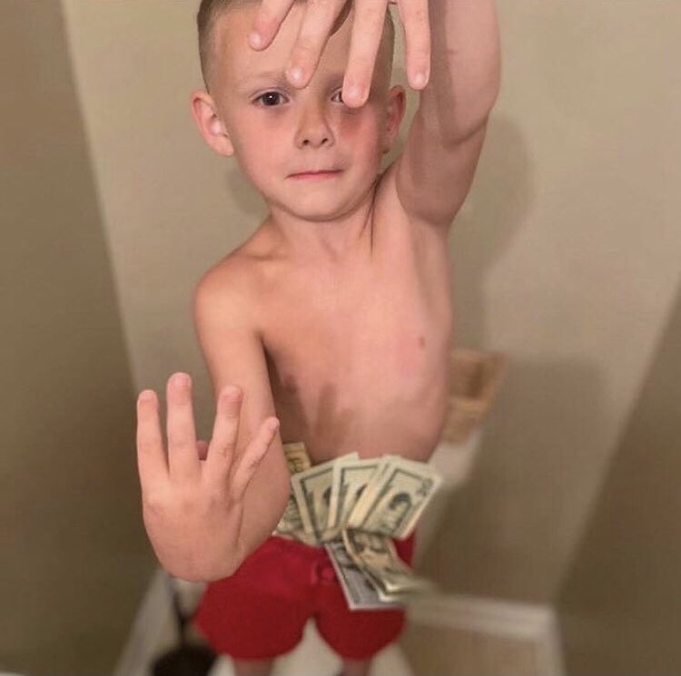 NigerCorn's tweet image. Pull up free drinks food everything on me I’ll even buy the plane tickets we vibing