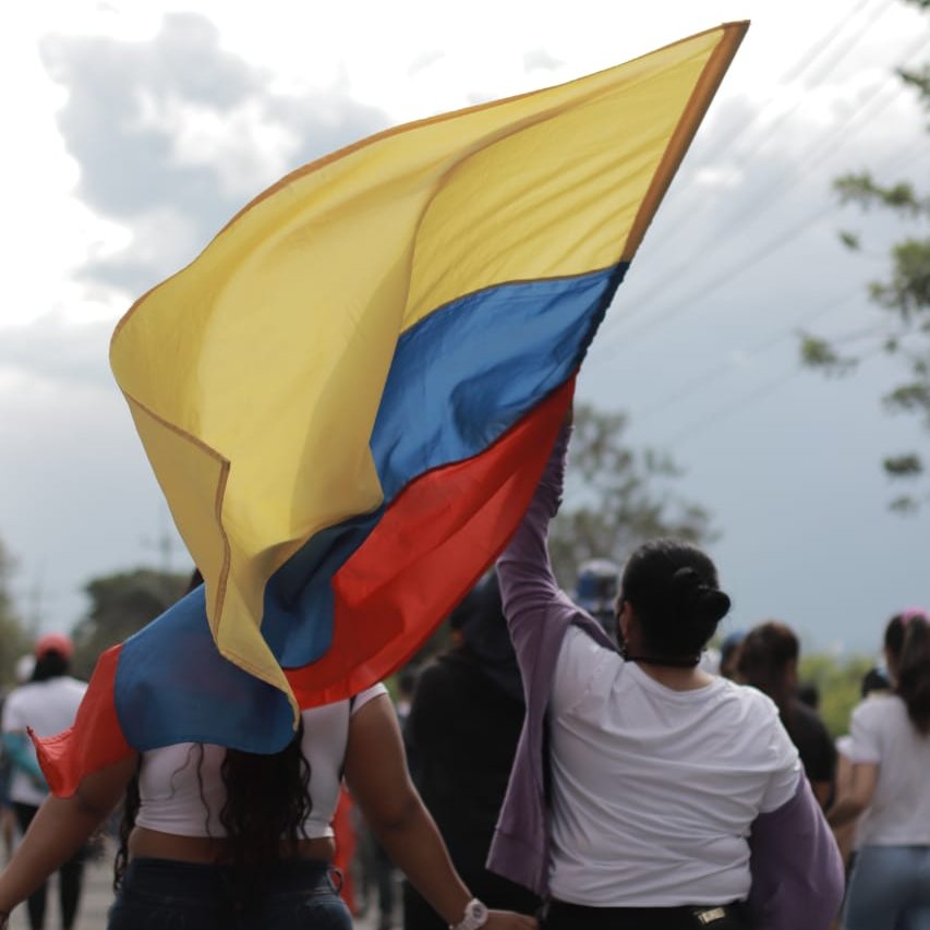 SoyOscarEscobar's tweet image. Así avanza la caminata pacífica por la reconciliación en Palmira. El diálogo es fundamental para terminar esta ola de violencia.

#PalmiraUnidosSomosMásFuertes