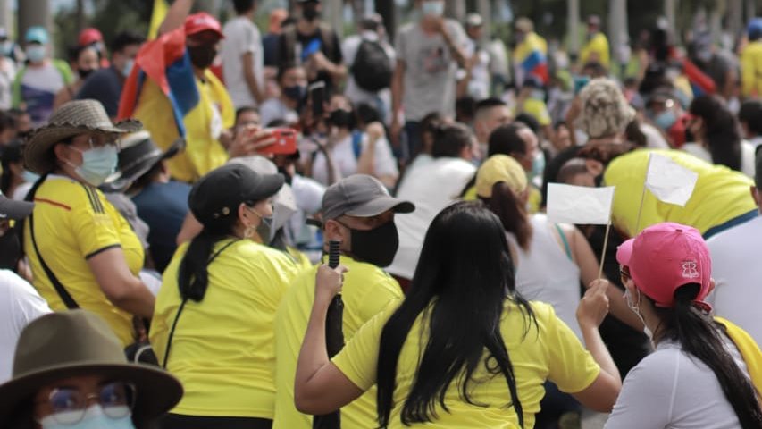 SoyOscarEscobar's tweet image. Así avanza la caminata pacífica por la reconciliación en Palmira. El diálogo es fundamental para terminar esta ola de violencia.

#PalmiraUnidosSomosMásFuertes