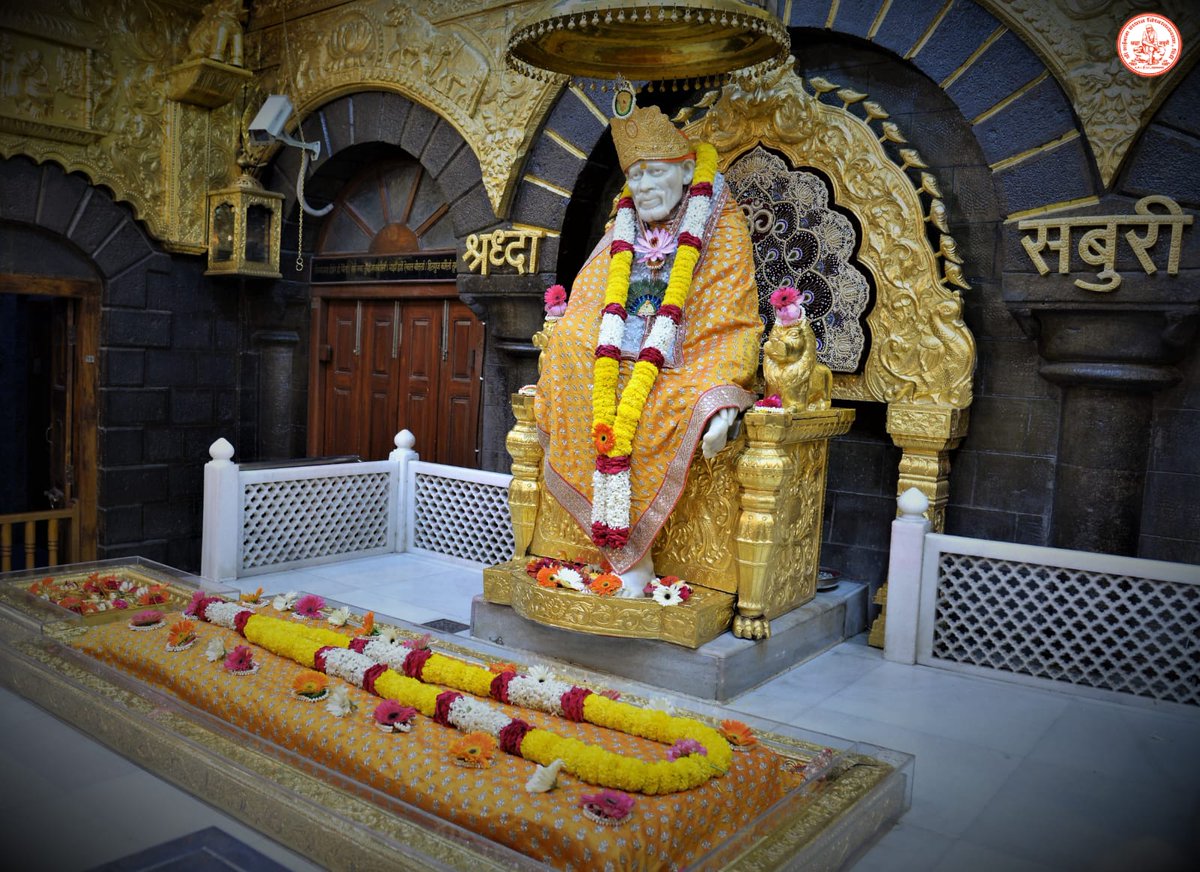 Sai Ram !!**Shri Saibaba Sansthan Trust, Shirdi**Aarti* :- *Shirdi Majhe Pa...