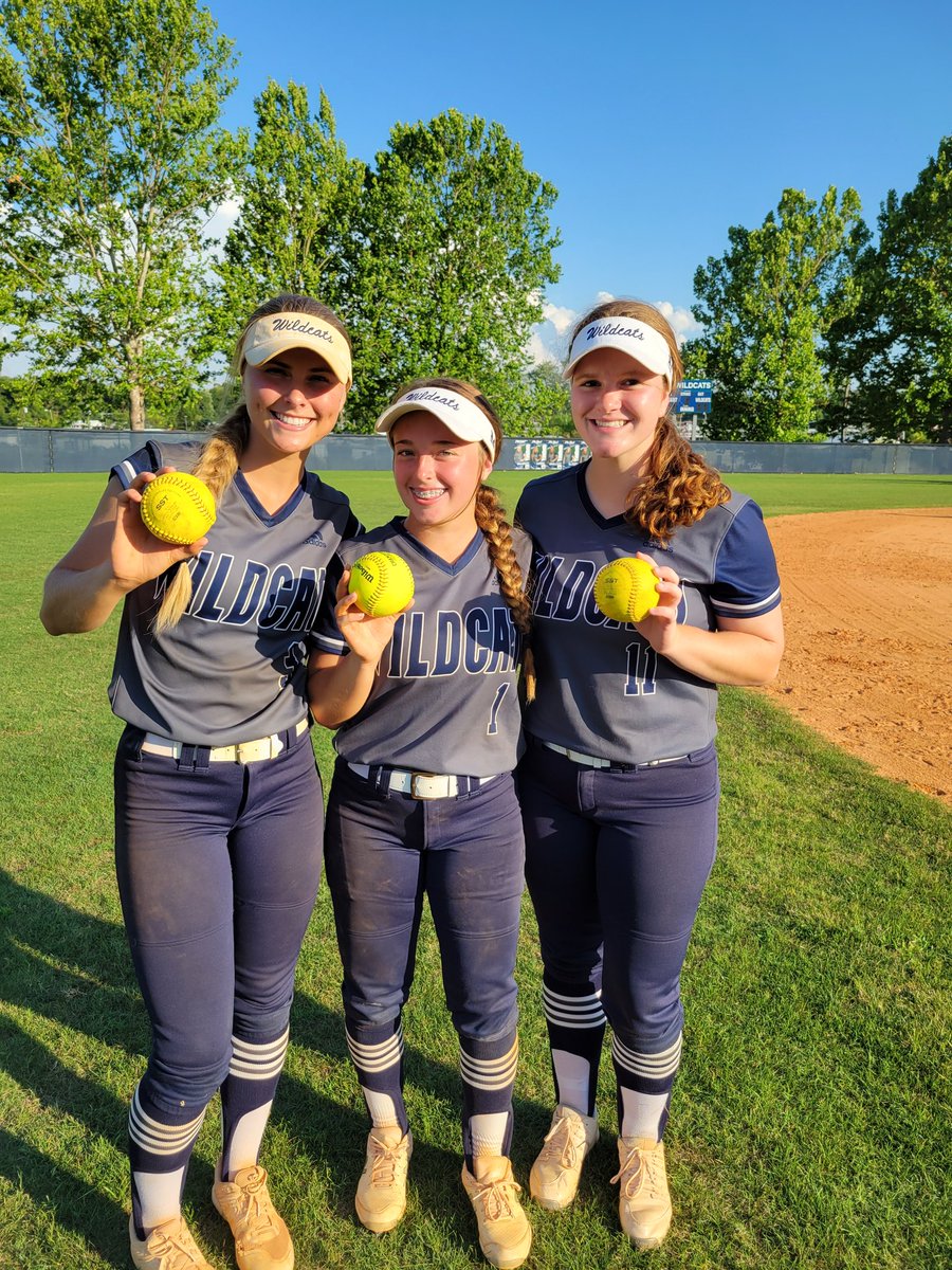 <a href="/CharliWarren1/">charli</a> <a href="/kyndalcornelius/">Kyndal Cornelius</a> <a href="/ssophhhia/">sophia sullivan</a> helped us to a 15-10 win in regionals. <a href="/BMFastpitch/">Bay Made Fastpitch</a> <a href="/RoyFuoco/">Roy Fuoco</a> <a href="/Biggamebobby/">Bob Putnam</a>