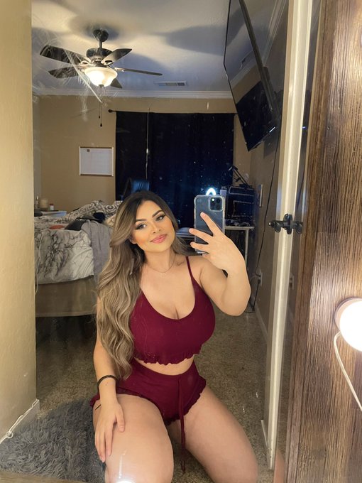 hey bestie https://t.co/Lg86fmw4lw