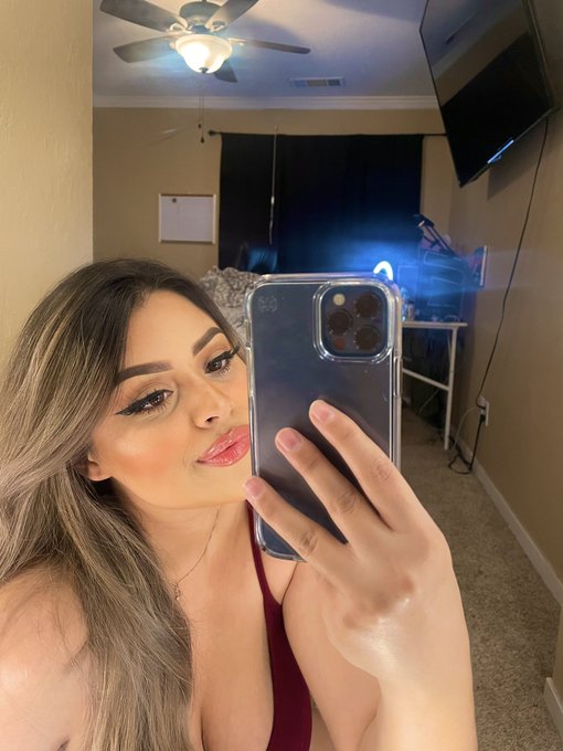 hey bestie https://t.co/Lg86fmw4lw