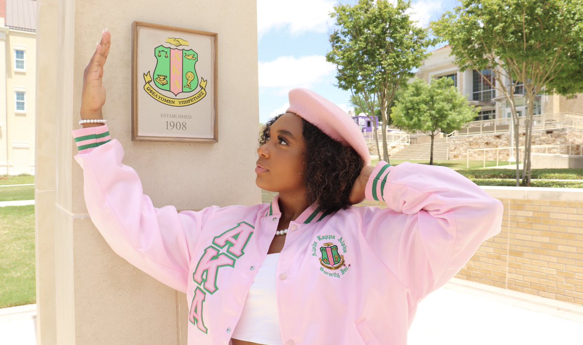 Why would I switch a dime out for a penny?

Kindle💓
KΛ
SPR 21
Dime Club
11 Radiant Heirs of Serenity 

#AKA1908 #DimeClub #SPR21 #AKA #keepingupwithKL #PhirstDayOut