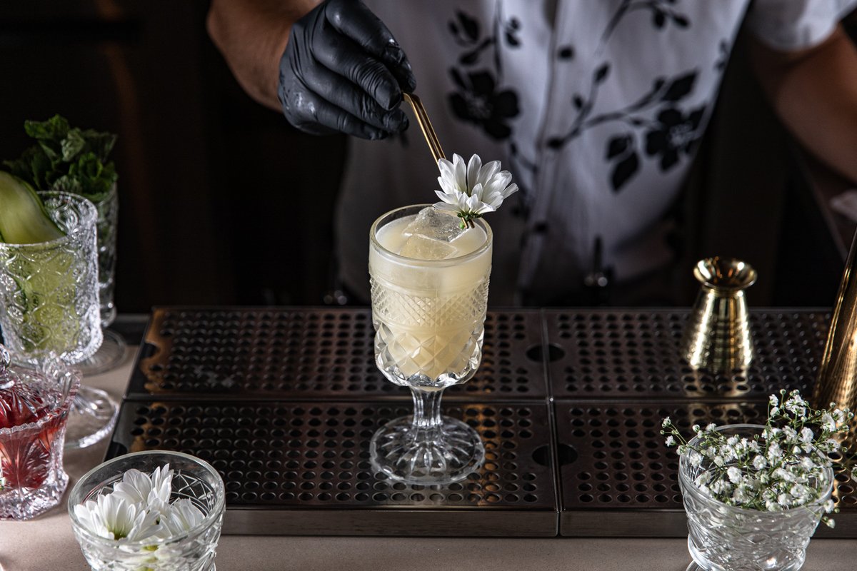 Rocks & Drams tweet media