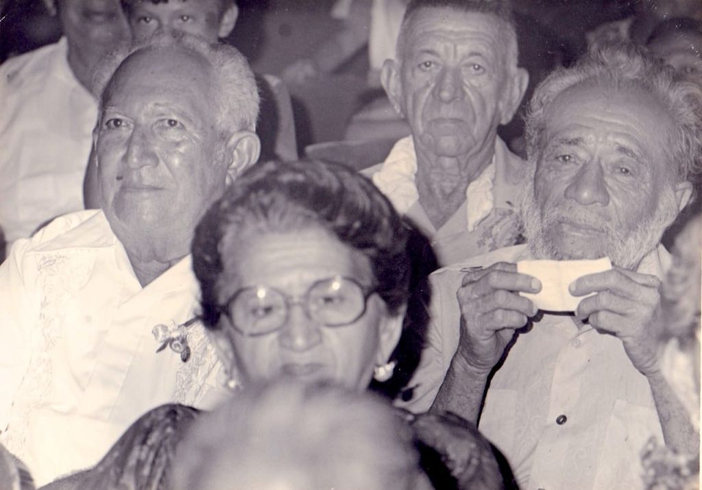 DocAContreras's tweet image. Aquí inició el sueño, paisanos.

En nuestra cuna se gestó el anhelo de transformar el territorio en estado libre y soberano.

Quienes vivimos la historia somos afortunados.

Sigamos trabajando con tenacidad por la justicia y la libertad.

Felicidades Payo Obispo por los 123 años.