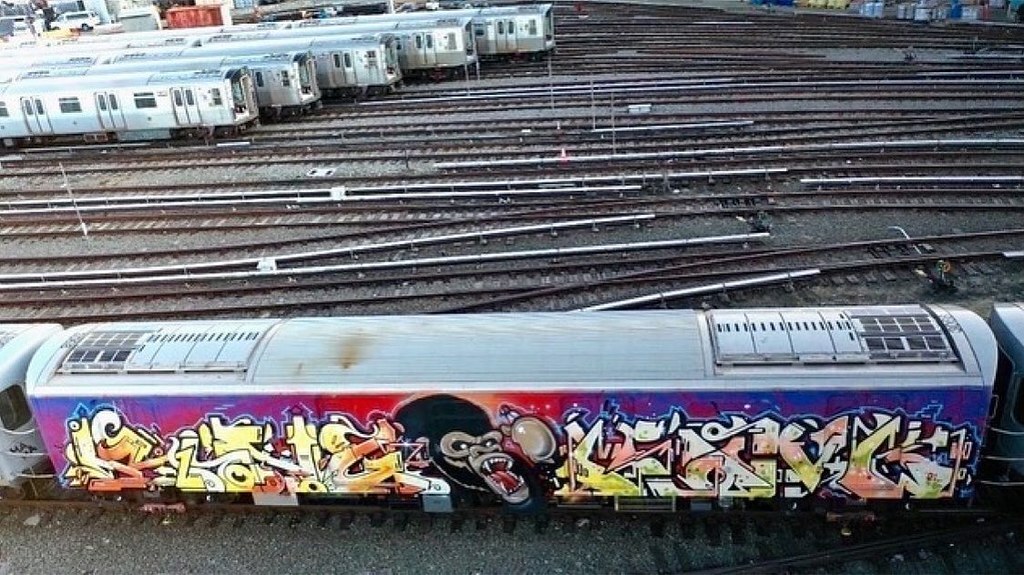 GraffitiWorld4's tweet photo. Repost from @nycgraff.head •#benching #graffiti #wasp #traingraffiti #benchingtrains #freights #benchingfreights #bench #trains #art #freightgraffiti #heaven #benchmode #jigle #rollingcanvas #trackside #benchingfr #railroad #graffitiart #benchingsteelgian via Instagram insta… https://t.co/hHiclqvZZR