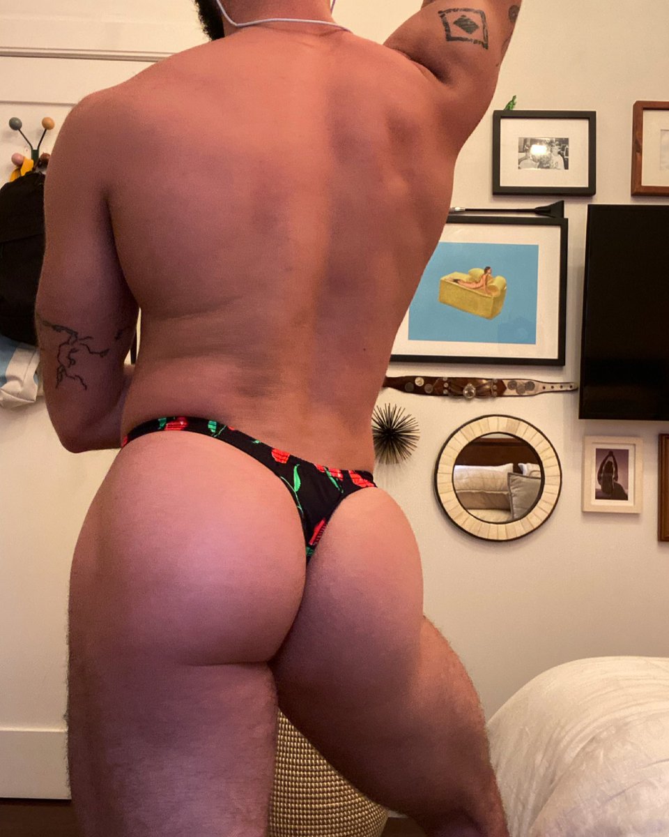 officialnaswim's tweet photo. #gaybooty #gayspeedo #meninthongs #boy🍑 #GayPigs #gaypig #gay #queeraf #manass #gaycation #GayGroup https://t.co/IEWp0BpcjL