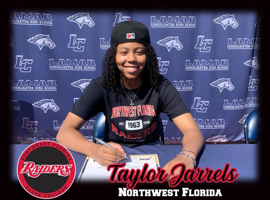 Another one! Congrats to Taylor Jarrels ! She will be ballin’ out at Northwest Florida! We wish you the best of luck! 💙⭐️🐴🎓🏀 #CollegeBound <a href="/GirlsBball_LCHS/">LCHS Girls Basketball🏀🖤💙</a>