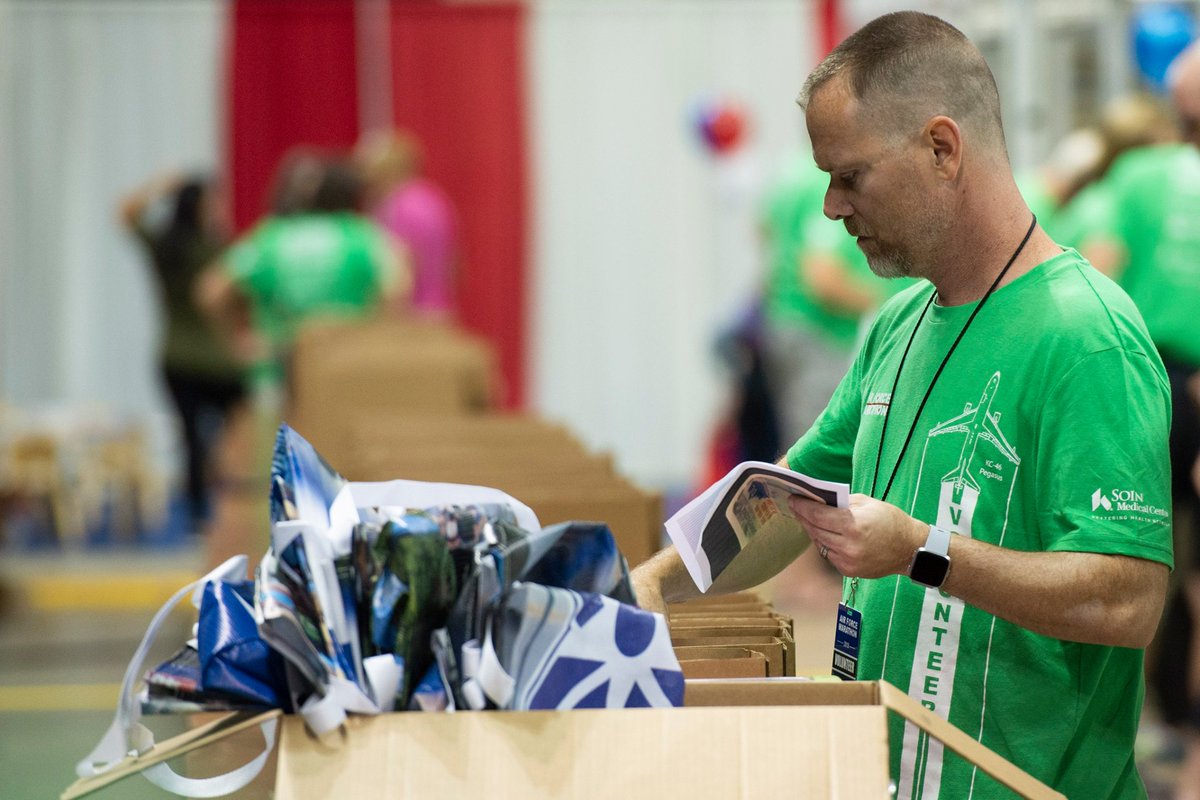 Did you know it takes 2,400 volunteers to make the @afmarathon race weekend one of the premier events in the Miami Valley?

Get involved at bit.ly/3nMtSjN

#greenecountyohio