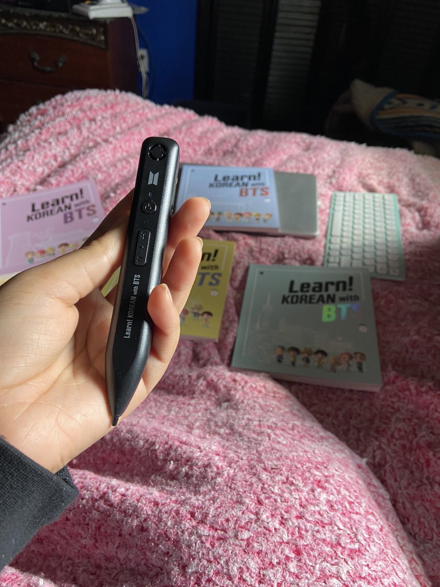 Qtstudies's tweet photo. I got learn Korean with Bts! https://t.co/396OJTRVaM