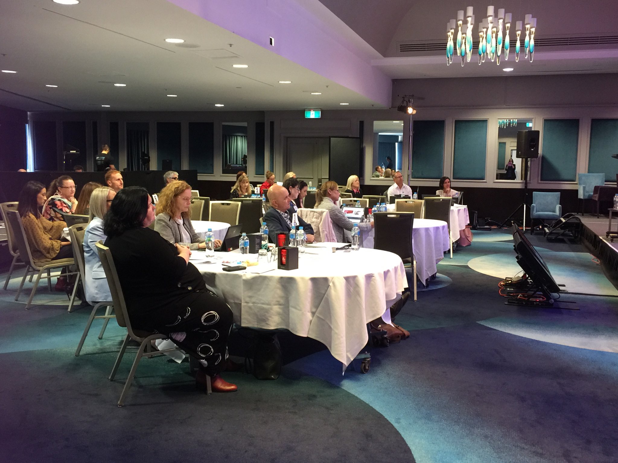 Donna Pendergast Creatingfuturessummit Griffithuni In Studio Audience Engrossed By Julie Shepherd Alea T Co Y5jtpqfssr Twitter