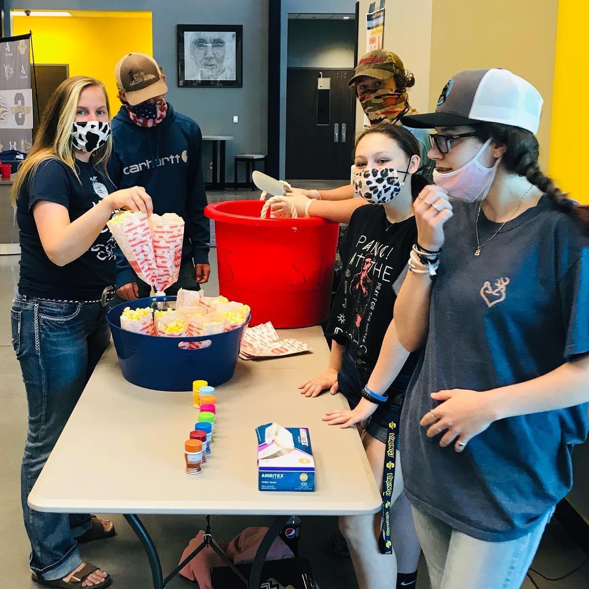 Another great day at South as we continue to recognize our teachers. Today the FFA members treated the teachers to a popcorn bar complete with different flavored toppings. #teacherappreciationweek @sihsffa