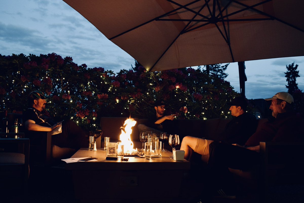 Have you checked out the patio at Après? #coquitlam #countryclub