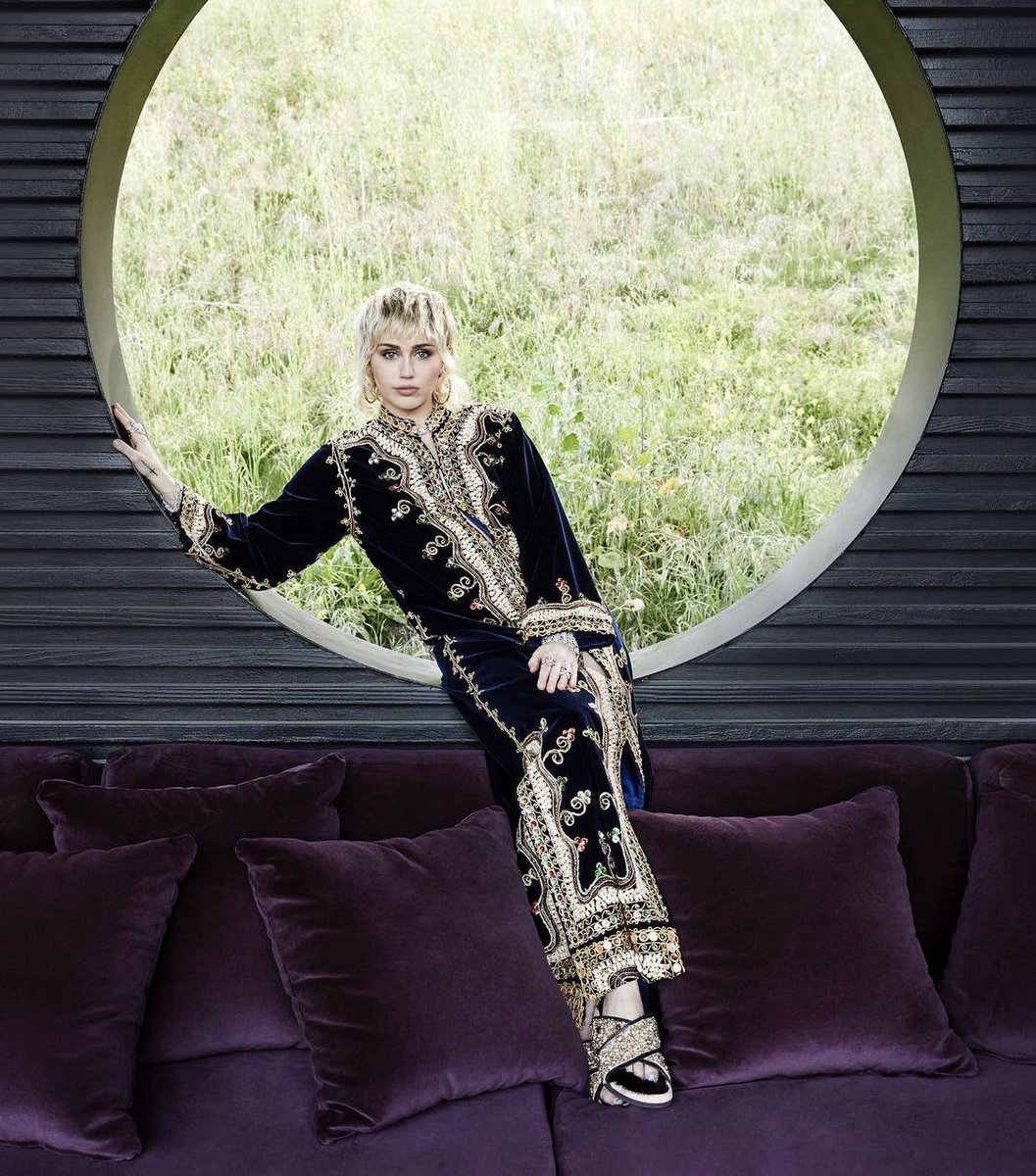 Honorable Mentions:-Alexandre Vauthier Pants -Vintage Kafna Dress-Gucci head to toe look for Gucci campaign