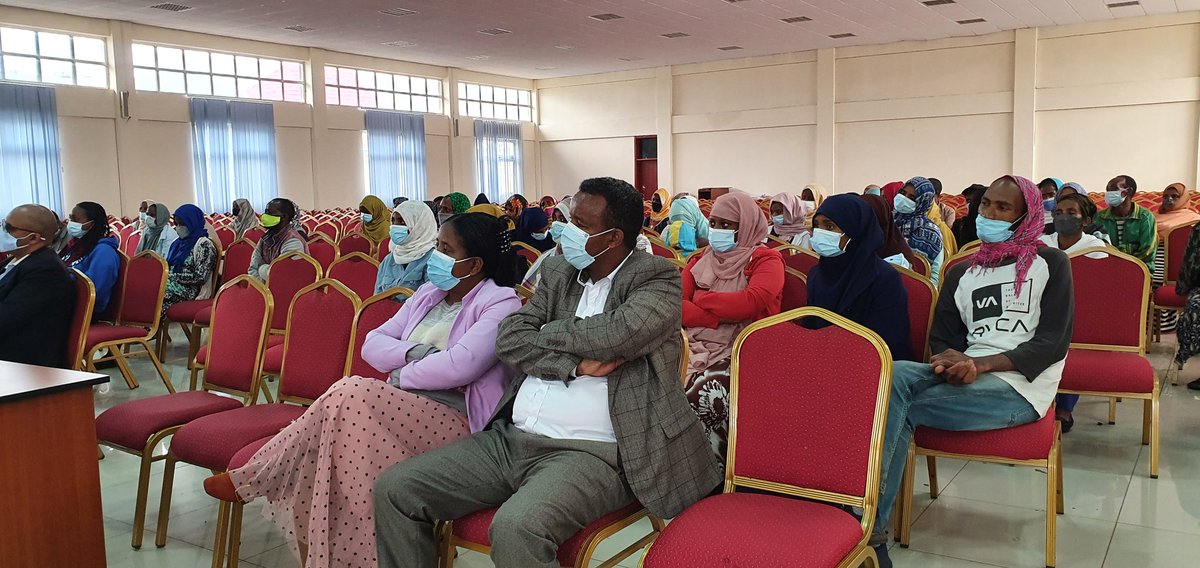 #HappeningNow: Launch of the training and job placement program for youth in #AddisAbaba by Soil &amp; More and <a href="/EAGrainCouncil/">@EAGrainCouncil</a>

<a href="/USAIDEthiopia/">USAID Ethiopia</a>