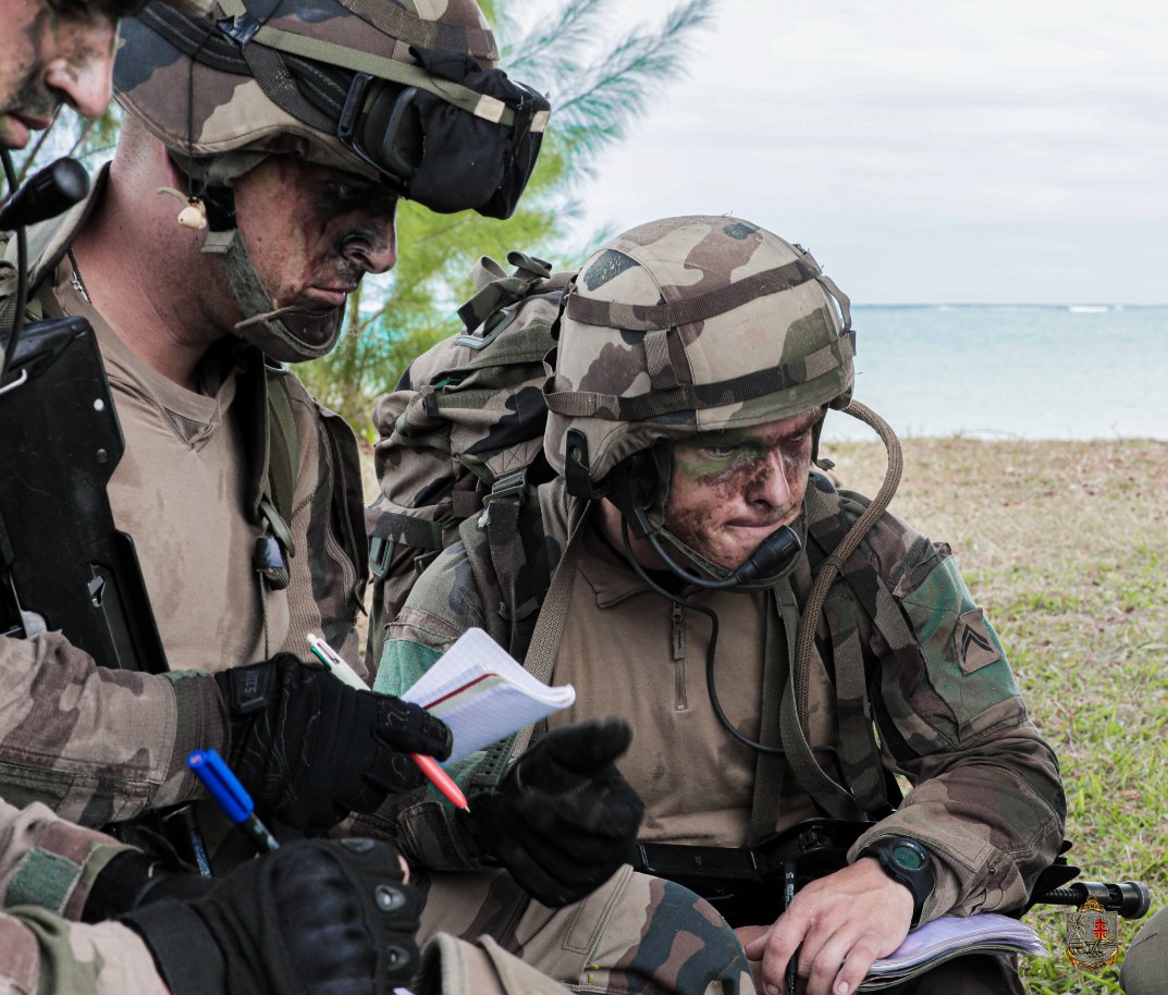 MARARA 21 Saisi de l’aéroport de TUBUAI dans l'Archipel des Australes Exercice tactique réalisé en milieu extérieur en respectant les mesures COVID-19 #Troupesdemarine @armeedeterre @troupesdemarine @ALPACIFRAPACOM