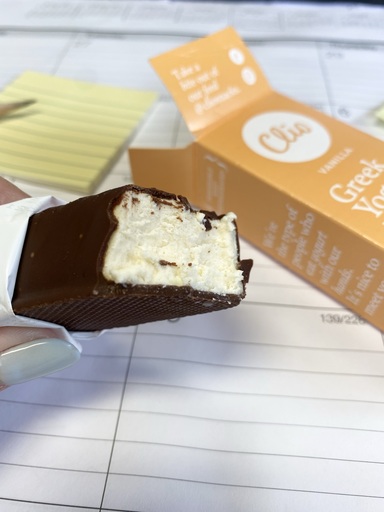 DiMeoLisa's tweet photo. I always look forward to my daily #ClioCraving. Without compromising taste or nutrition, Clio bars allow me to #LoveWhatYouCrave, guilt-free! #ad https://t.co/kuBHGUaAUC https://t.co/1Gf7iMwszP