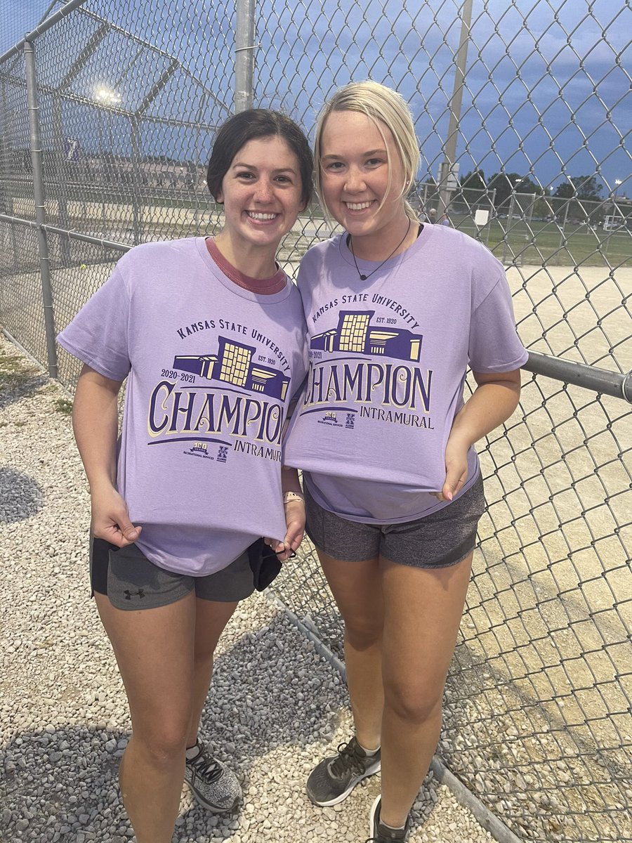 GBHSsoftball's tweet photo. Wouldn’t expect anything less 😁
#pantherproud 🥎 https://t.co/jeWuDgM3qw