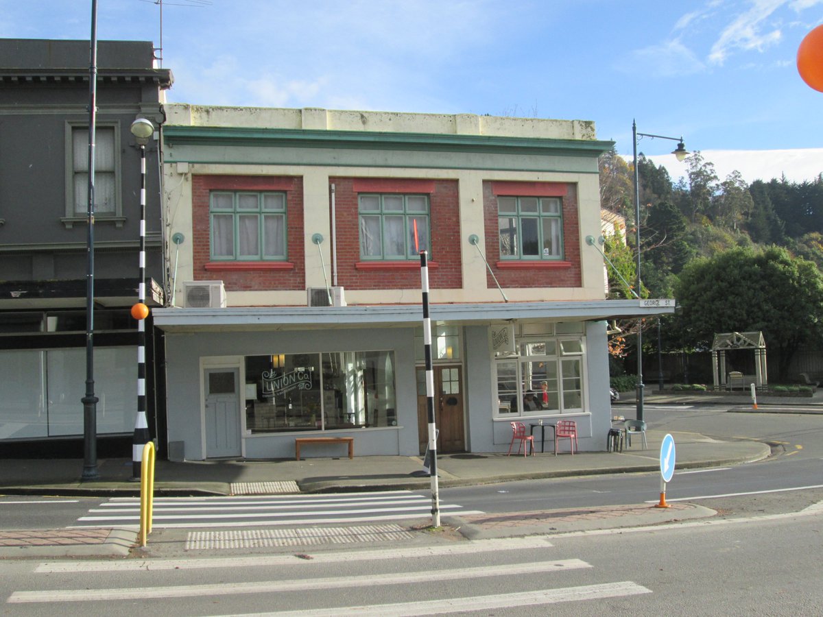allanrob9's tweet photo. #PortOtago & #UnionCafe. #NZ. https://t.co/gBClLWkQyq