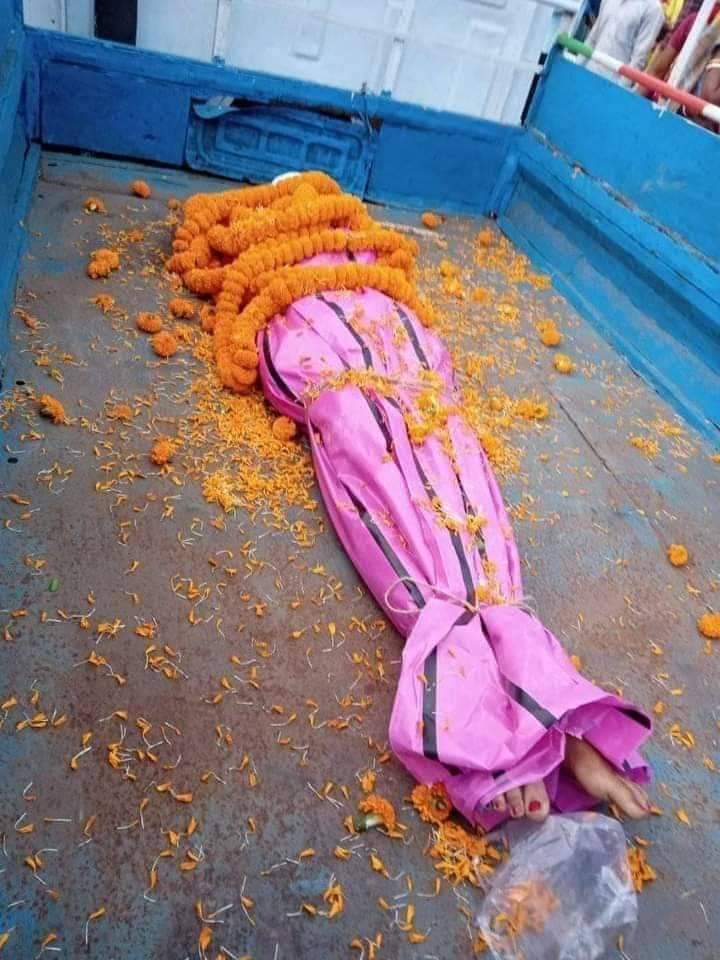 jitendra1fauji's tweet photo. 😭😭😭😭😭
No Word 😭😭😭😭😭
#JusticeForSarswatiJana ##tmc #bjp #MamtaBenarjee #bengal #rip #StopRap @narendramodi https://t.co/Gz4PvF1jV5
