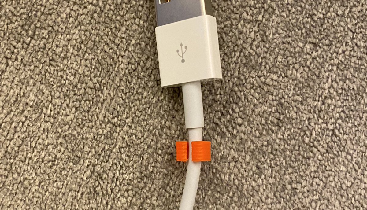 I made a tiny design change on a trivial device, but I think it’s a simple example of DFM (Design For Manufacturing) & associated scale issues. The devices is this orange clip that I included with all my cables so people don’t lose track of them, as commonly happens (bad!)1/n