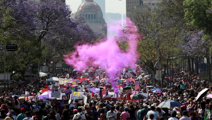 Adriana05PR12's tweet image. SOMOS LA GENERACION QUE NADIE PODRÁ CALLAR. 

#LATAMLIVESMATTER