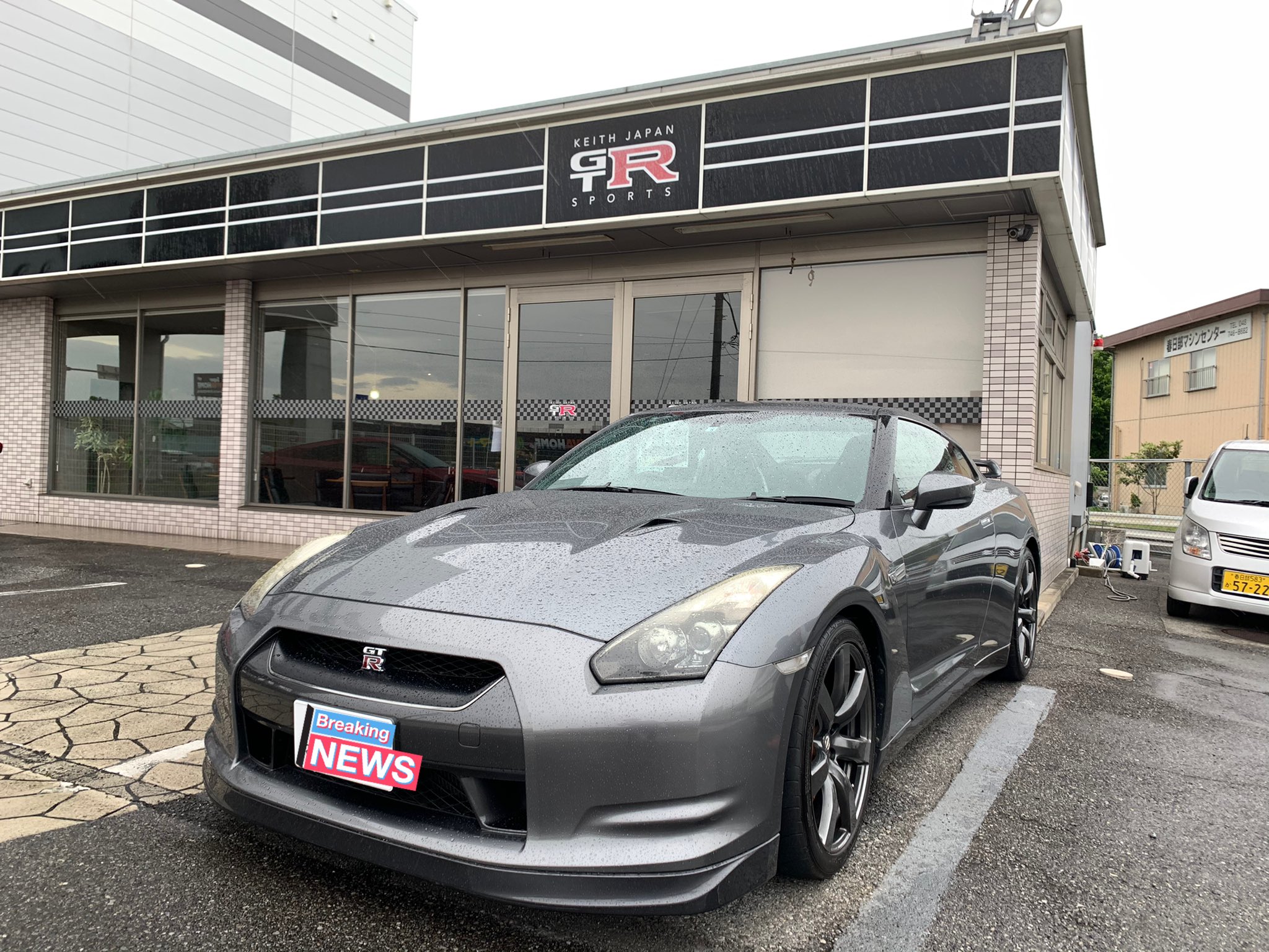 あーるさん R35 08モデル 納車しました 憧れだったgt Rオーナーになれましたっ 納車は生憎の天気でしたがこれから色々な所へ連れ回して一緒に写真撮りたいと思います Gtr R35 Gtr Nissangtr T Co Tlsjcaewrn Twitter