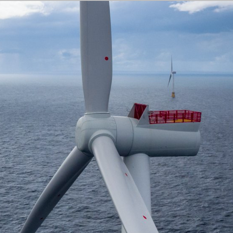 Equinor's tweet photo. We´ve signed a collaboration agreement #together with #Vårgrønn to apply for offshore wind acreage in Norway for the Utsira Nord area.
The North Sea has some of the world’s best wind resources & a floating offshore wind farm at Utsira Nord could be the next project at scale💨
