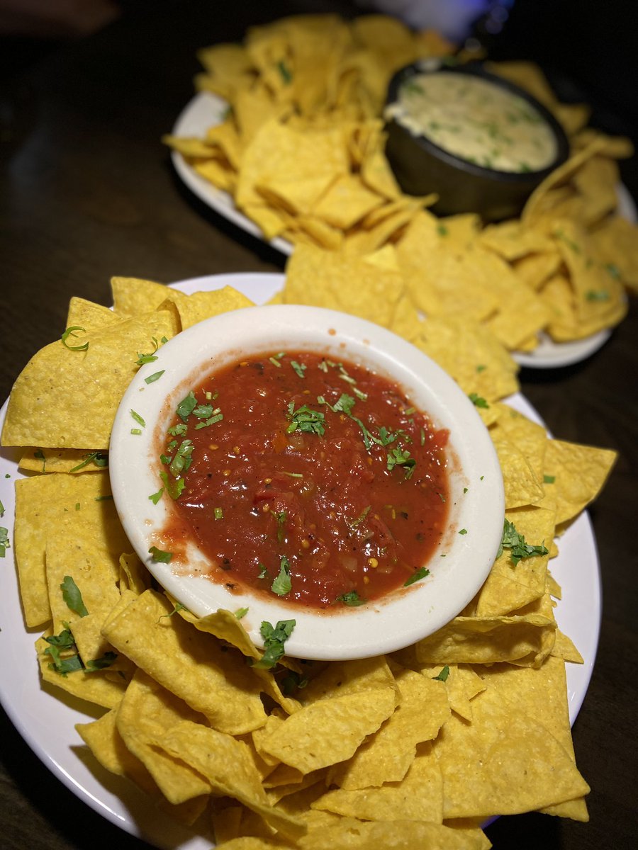 VitalVegas's tweet image. Judging the Parmesan Swiss Chicken @CncharliesLV is like judging orgasms. STFU and have one. @FlamingoVegas #CincodeMayo2021