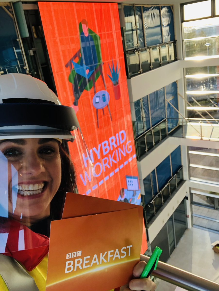 📤The end of 9-5? 

✏️The BBC asked 50 big employers about their office return plans 

📈43/50 said they’re set for a “hybrid” mix of office &amp; working from home  

📆 can it work for everyone? 

<a href="/BBCBreakfast/">BBC Breakfast</a> from Sage HQ in Newcastle shortly
