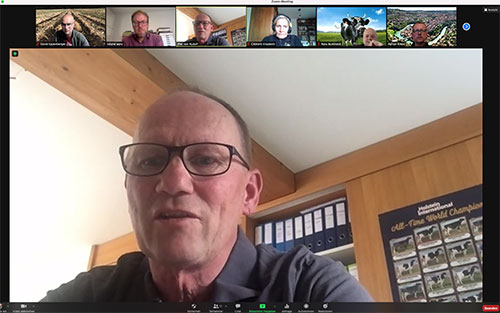 Gestern Abend trafen sich Agrarjournalistinnen und Agrarjournalisten zum vertraulichen Gespräch mit Milchproduzent Ruedi Bigler aus Moosseedorf zum mittlerweile schon traditionellen Online SAJ-Stammtisch. Es ging dabei um den Schweizer Milchmarkt und Zukunftsperspektiven.