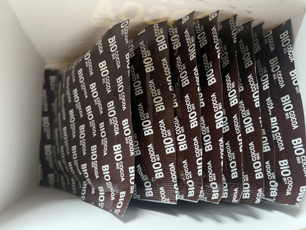 PPPYKS's tweet photo. ส่งต่อBio cocoa mix ปริมาณ8ซอง 200฿ส่งฟรี ช่วยเรื่องdetox ลดการทานจุกจิก ไม่หิวบ่อย ลดพุง คือมันดีมากจ้า ใครสนใจdmมาได้เลยนะคะ #ส่งต่อ #ส่งต่อคสอ #ส่งต่อสกินแคร์ #biococoa #ส่งต่อสกินแคร์ #ใช้ดีบอกต่อ #พร้อมส่ง https://t.co/2XSRBJE7Ul