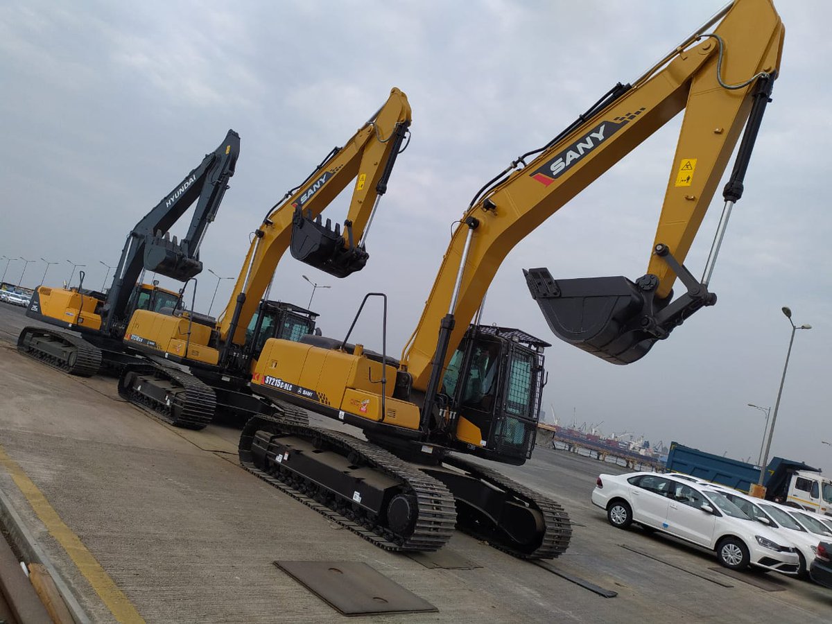TransworldTweet's tweet photo. Transworld Logistics Ltd, the #agency, #project, #broking & #chartering arm of Transworld Group in #India, recently successfully loaded the set of 6 excavators on #RoRoVessel from #Mumbai for #Africa.
#TransworldGroup #TransworldLogistics #BreakBulkSpecialist #ProjectCargo https://t.co/hFuRqPFafc