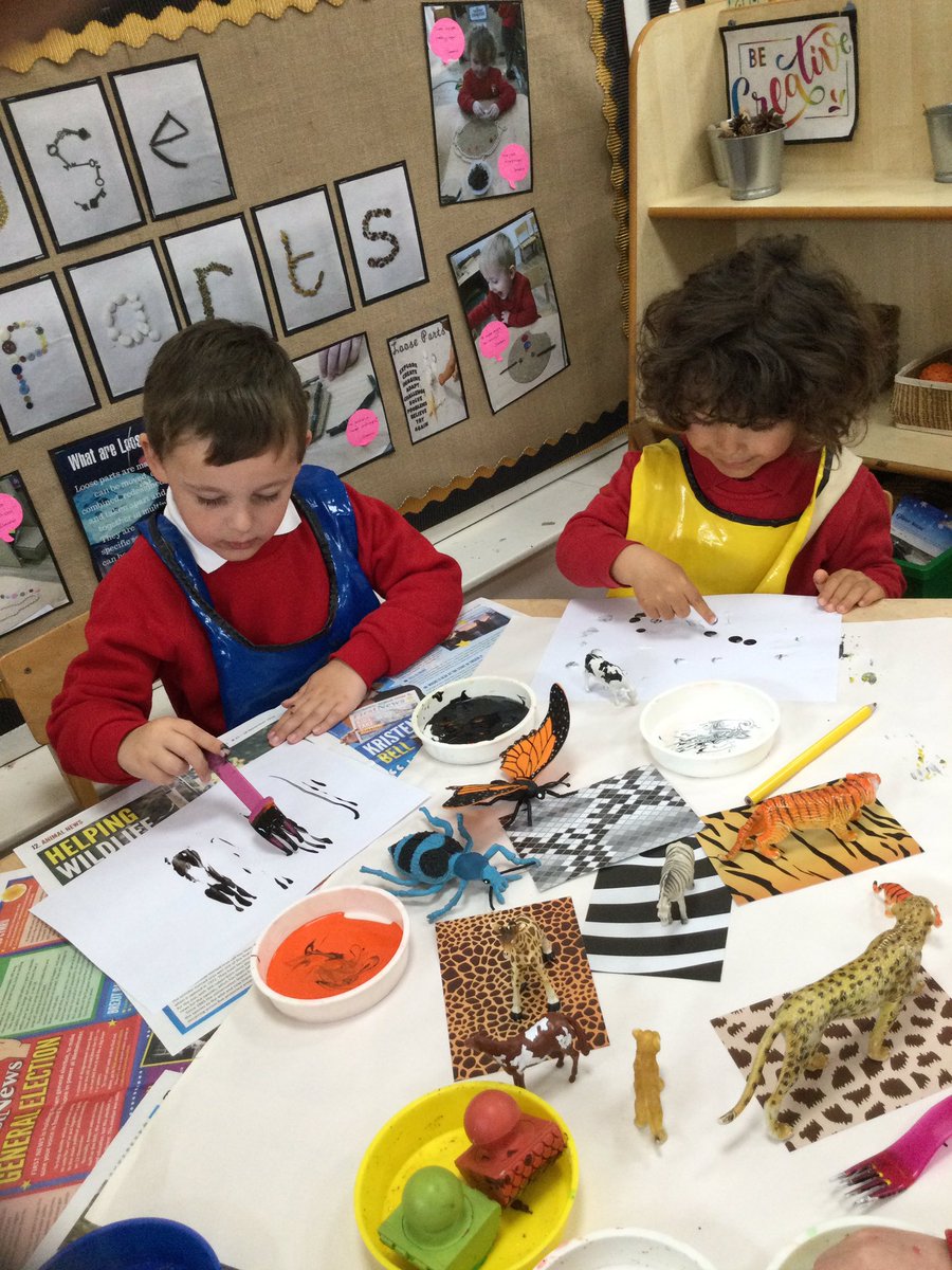 MrsHighcock's tweet photo. As part of our “Animal Antics” topic, we have been exploring different textures, prints, and patterns #artists #exploring #patternsandprints 🐄🦒🦚🐝🐞🦓🐆🐅 https://t.co/udzblOFMVh