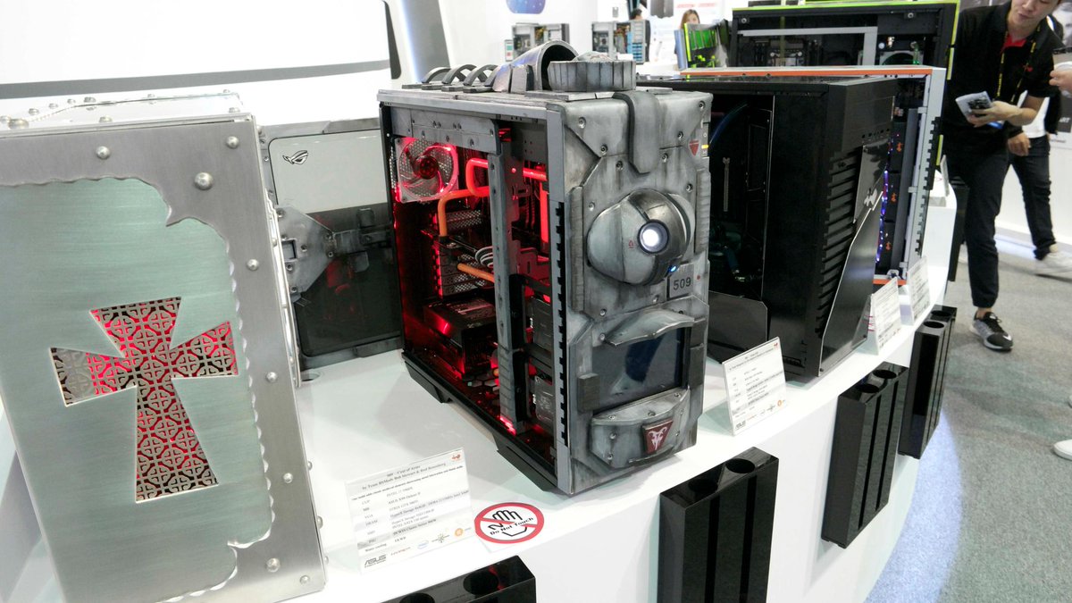 Корпус ошибок. Корпус ошибок. Компьютер fujitsu siemens esprimo. Состав устройств компьютера системный блок. Компьютерный корпус corsair obsidian 900d black.