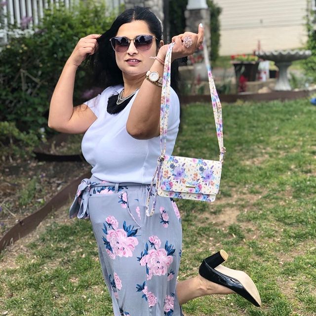 MundiWallets's tweet photo. "I absolutely love the print! It’s got all my #favorite colors and will look good with so many of my #outfits, both western and traditional!" - @plate_it_with_pooja 📸
Want a chance to be #featured on our page? Tag us in your #MundiWallets post for a chance to be featured! https://t.co/VcnzXmiFOj