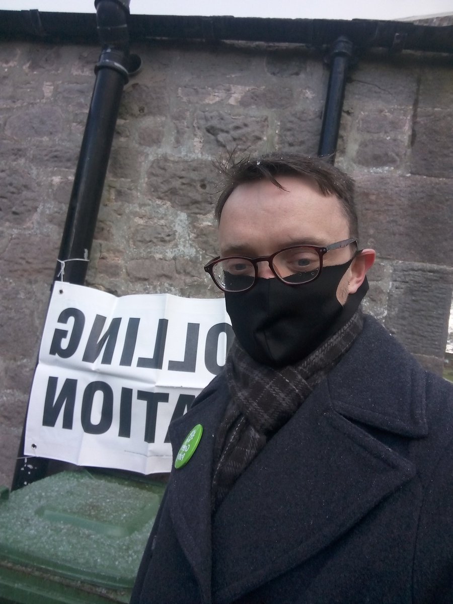 EdFrankBer's tweet photo. Been outside Eastord polling Station for 2 hours now and we have had sun, sleet and hail. Us borderers are made of tough stuff. 😁😁😁 https://t.co/vsj0eKpXXo