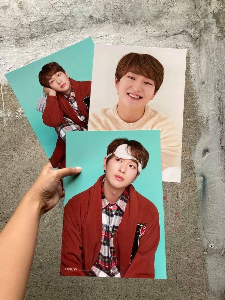  #HFPHOnhand SALESHINee 2020 Season's Greetings Tingi - A4 poster sets P200/set + LSFOriginal price: P220Item code: A4 + member's nameExample: mine + A4 KEYtags: wts lfb ph only onhand sg key onew