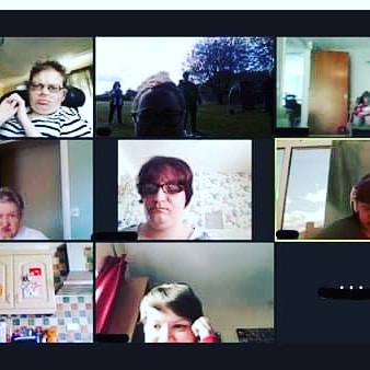 PowysFirst's tweet image. What a fabulous morning!  We trialled having Choircats outside and on Zoom 😁😁😁

It was brilliant, the sun was shining, everyone was smiling and we all maintained social distance. 
#selfadvocacy #zoom #singing #dancing #smiling #laughing #choircats #mentalhealth #facetoface