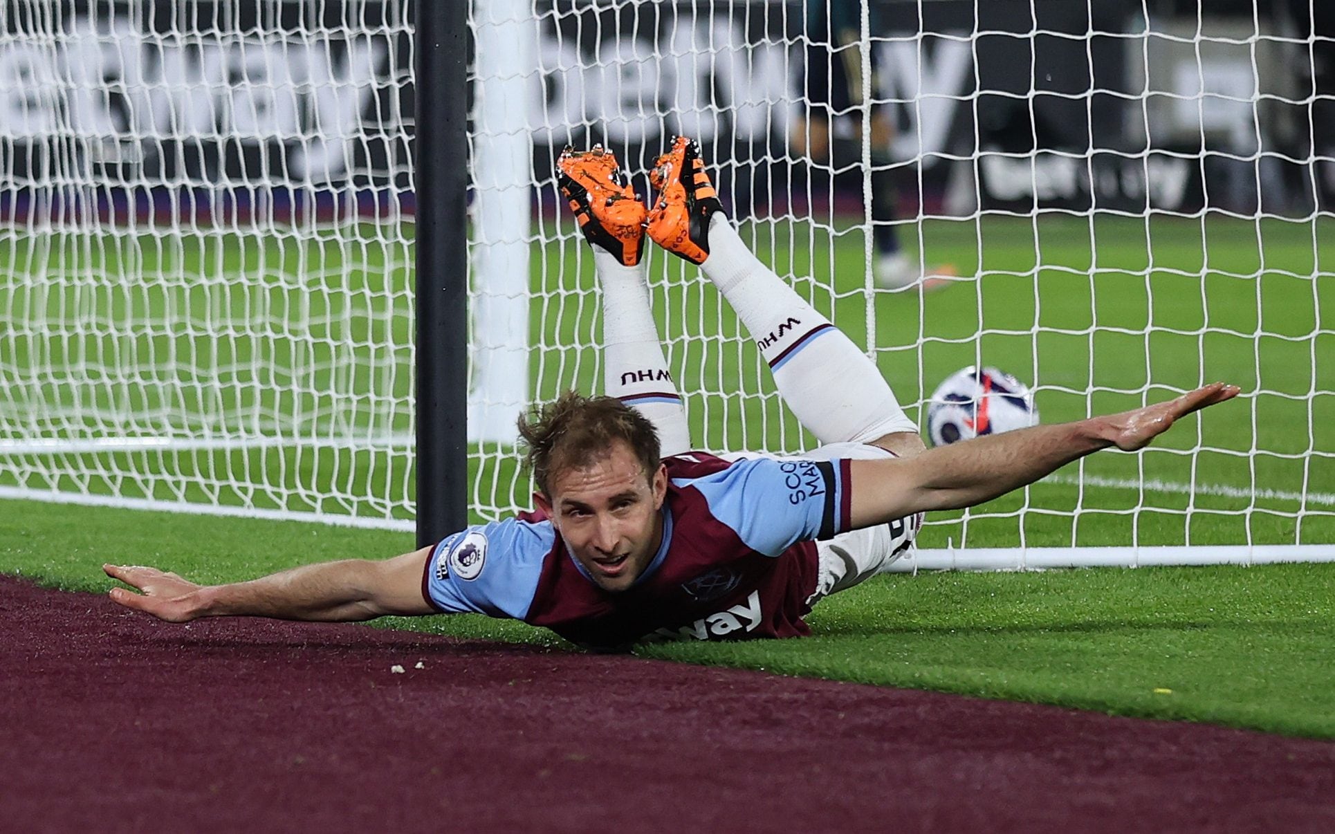 Happy Birthday Craig Dawson    