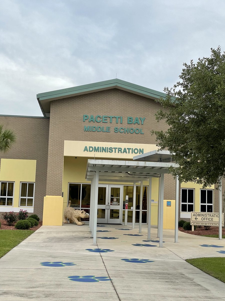 We want to say Thank You to all the Teachers @PacettiBayMiddleSchool for all that they do, they are our Heroes! ⁦<a href="/TMobile/">T-Mobile</a>⁩ @investinginkids #teacherAppreciationWeek #TMOHomeTown ⁦<a href="/JonFreier/">Jon Freier</a>⁩ ⁦@MaTrenta619⁩ ⁦<a href="/jstn692/">Justin Burnett</a>⁩