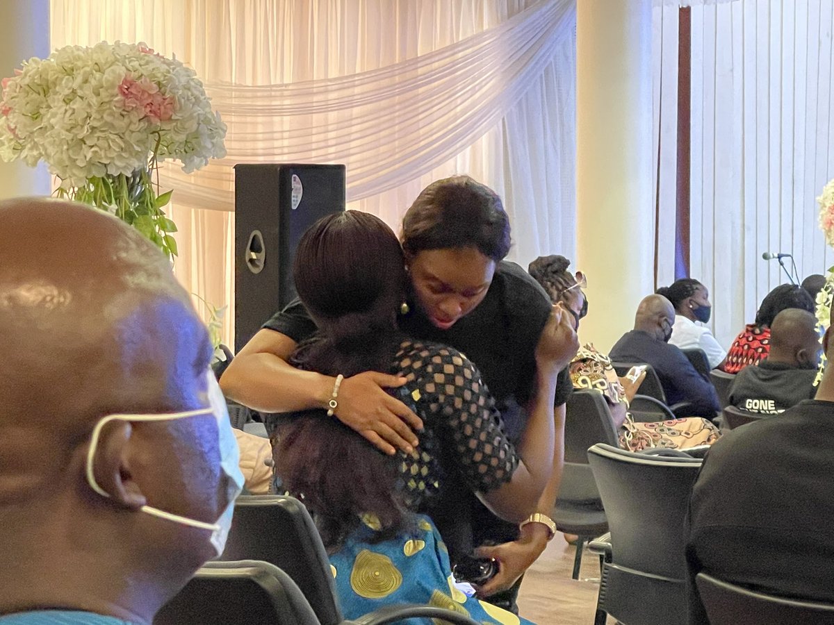 EmemSUmoh's tweet photo. Pictures of friends, colleagues, and dear family members, paying their last respects to #InnocentChukwuma, a ‘Fallen Iroko’, at the Night of Tributes hosted by the @cleenfoundation.

‘That the labour of our heroes past shall never be in vain’

🕯🇳🇬🙏🏾 https://t.co/5DiaATArti