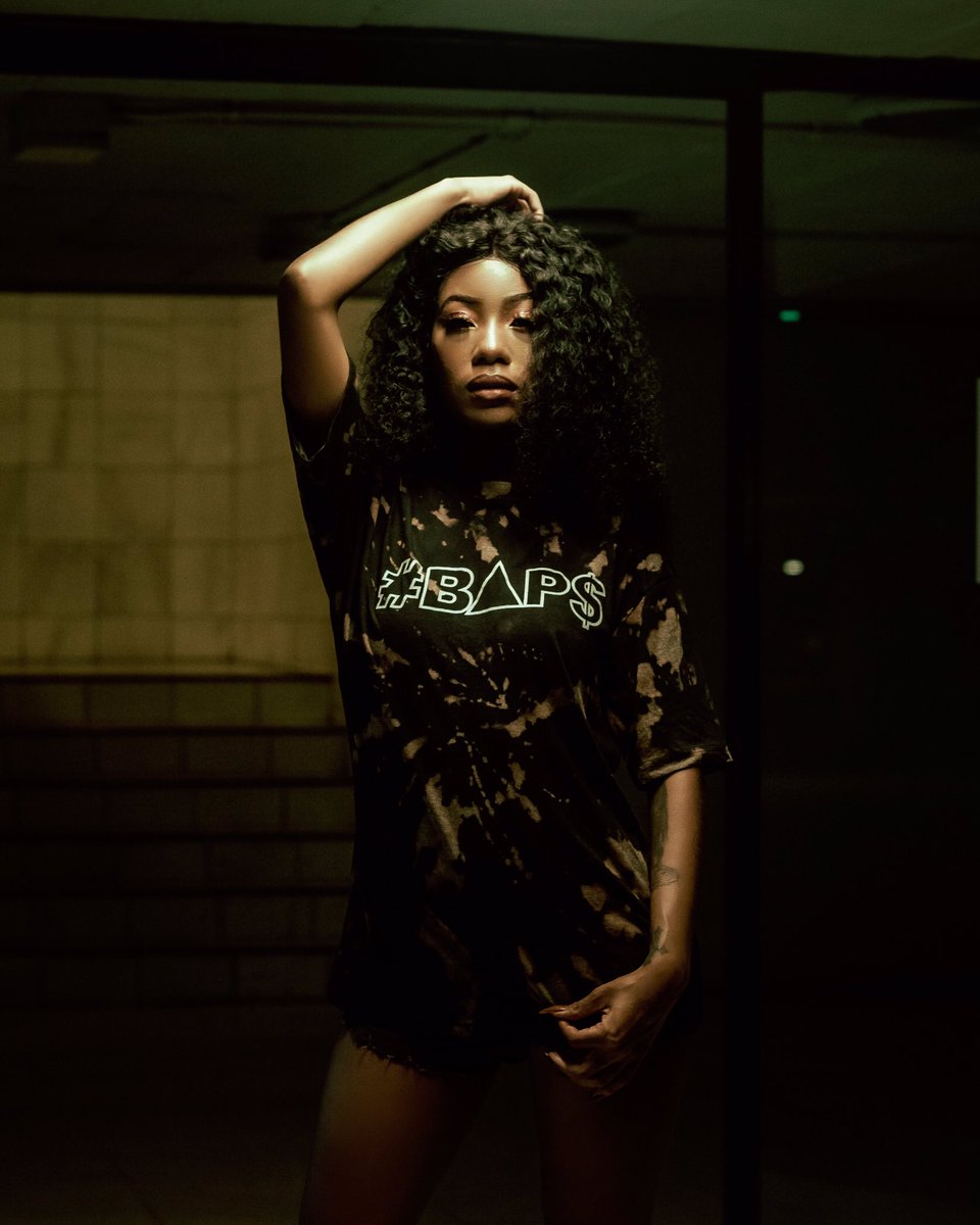 LivecalmAfrica's tweet photo. 🌈🌤 Tune in @dyr1051 this morning at 11:15 and catch @ms_andii_’s live interview on the #DYRBrunch with Talia x Jono talking all things around her debut project #SheIsKing Moneybag Baby (EP). 📀👸🏽

📷 : #Artinthemusic
💽 : @ThisIs_Lungstar 

#HappyThursday #MsAndii #DyrInterview https://t.co/8SPQcaJLo5