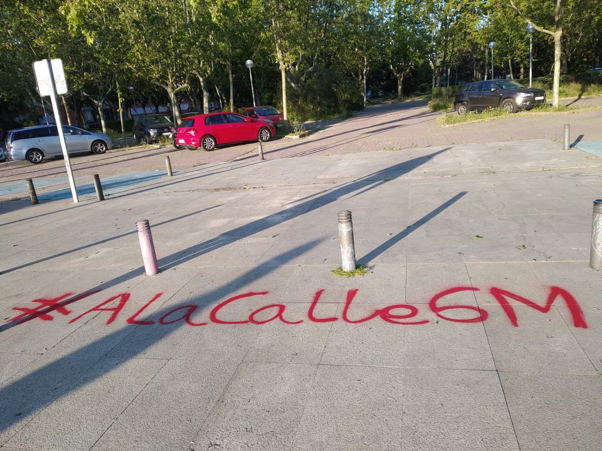 Acción Estudiantil Madrid🌻 (@aestudiantilm) on Twitter photo Hoy amanecemos con una jornada de lucha ✊
Que mejor forma para quitarse la resaca electoral que venir a luchar junto a <a href="/AEstudiantilM/">Acción Estudiantil Madrid🌻</a> <a href="/estudiantesem/">Estudiantes en Movimiento</a> <a href="/FdE_Madrid/">FdE Madrid</a>
Todo está preparado, solo faltas tú
#ALaCalle6M Hoy amanecemos con una jornada de lucha ✊
Que mejor forma para quitarse la resaca electoral que venir a luchar junto a <a href="/AEstudiantilM/">Acción Estudiantil Madrid🌻</a> <a href="/estudiantesem/">Estudiantes en Movimiento</a> <a href="/FdE_Madrid/">FdE Madrid</a>
Todo está preparado, solo faltas tú
#ALaCalle6M